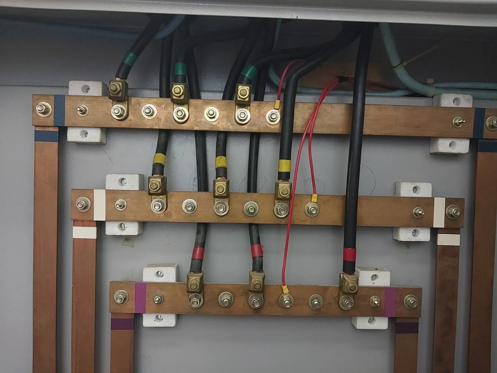 Empresa de engenharia elétrica